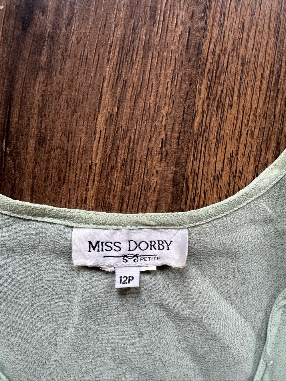 Light Green Pleated‎ Tie-Neck Women's Blouse - Picture 3 of 4